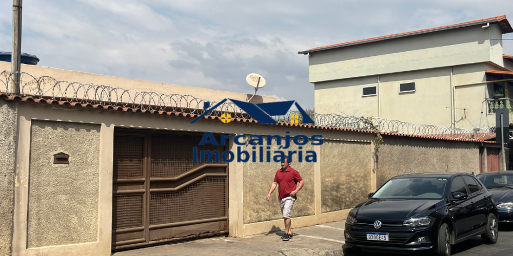 Imóvel à venda com 2 Casas Grandes e Independentes no Bairro Industrial – ContagemM (1)